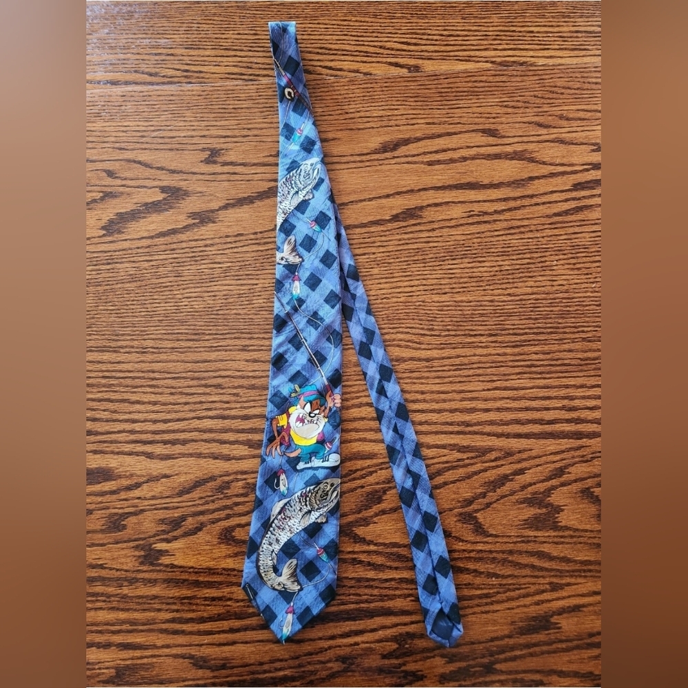 LOONEY TUNES Taz Fishing 100% Polyester Men’s BLUE Neck Tie 54" x 4" Vintage